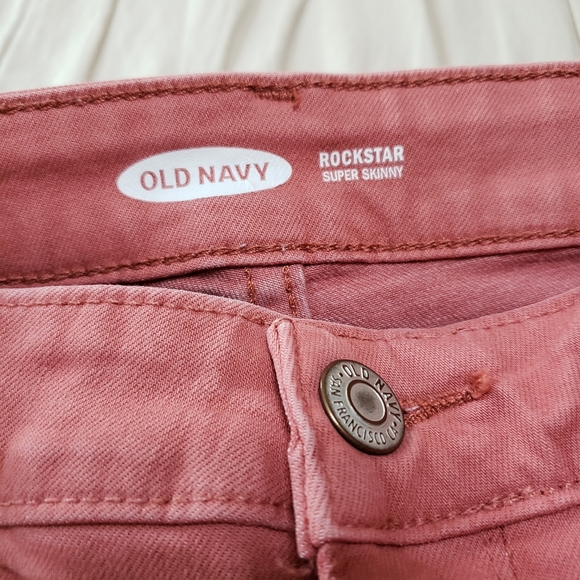 Old Navy Skinny Jeans - Picture 6 of 8